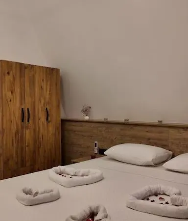 Mutlu Ve Huzur Dolu Bir Tatil